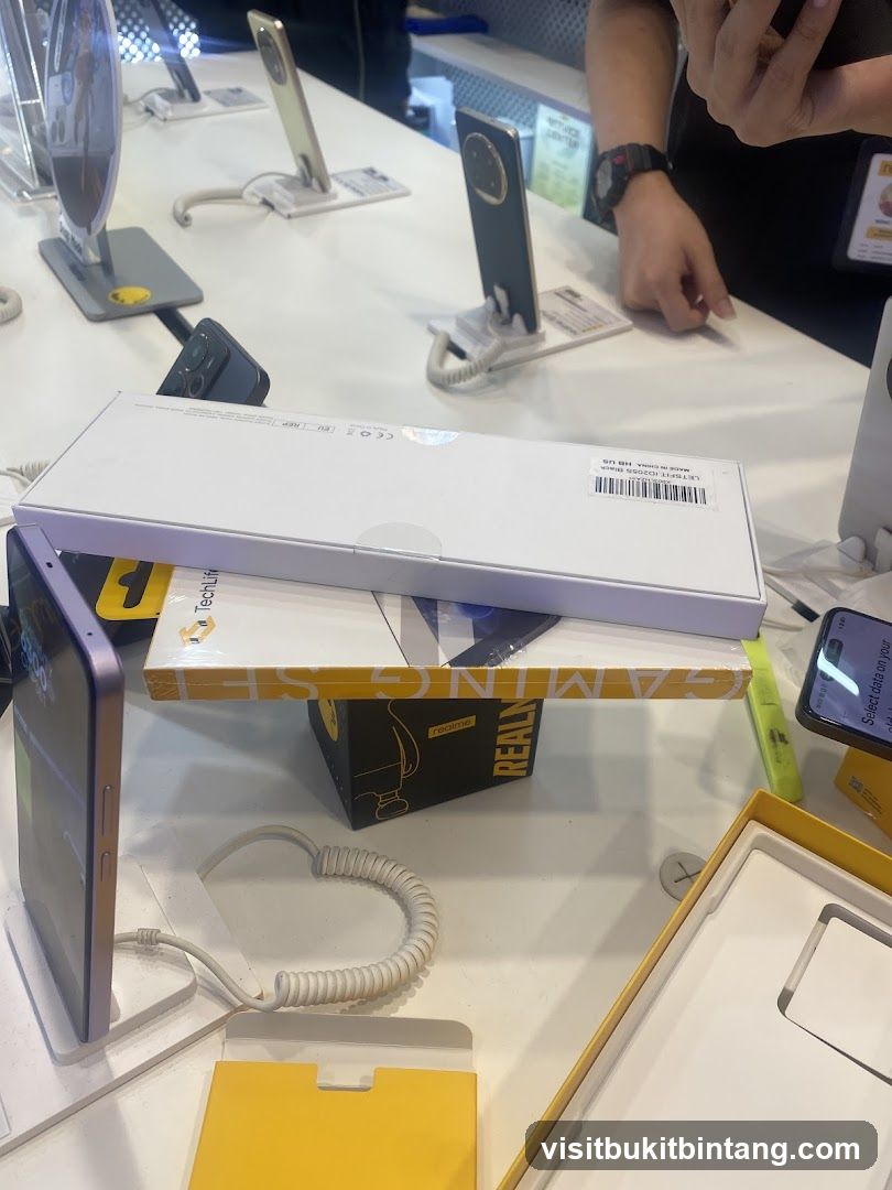 Electronics Store Display