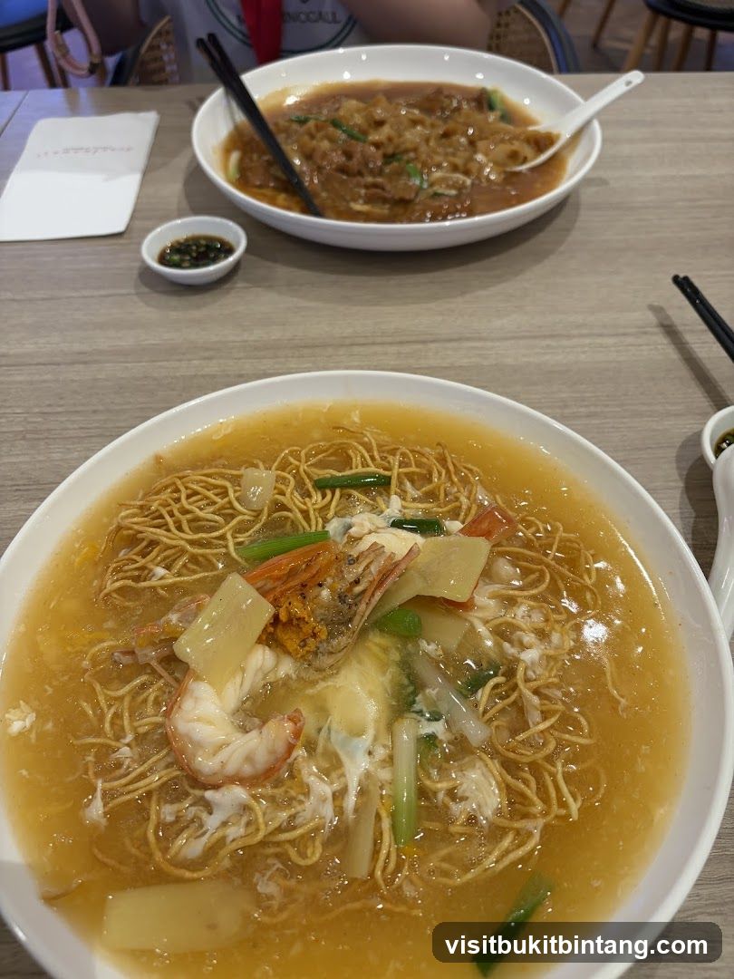 Noodles with Shrimp and Gravy