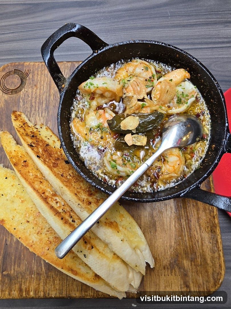 Garlic Shrimp with Toasted Bread