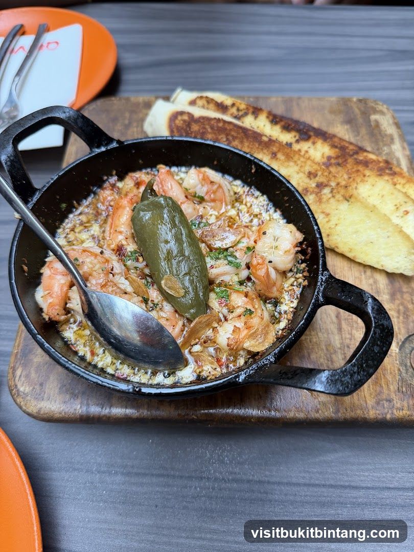 Garlic Shrimp with Jalapeno and Bread