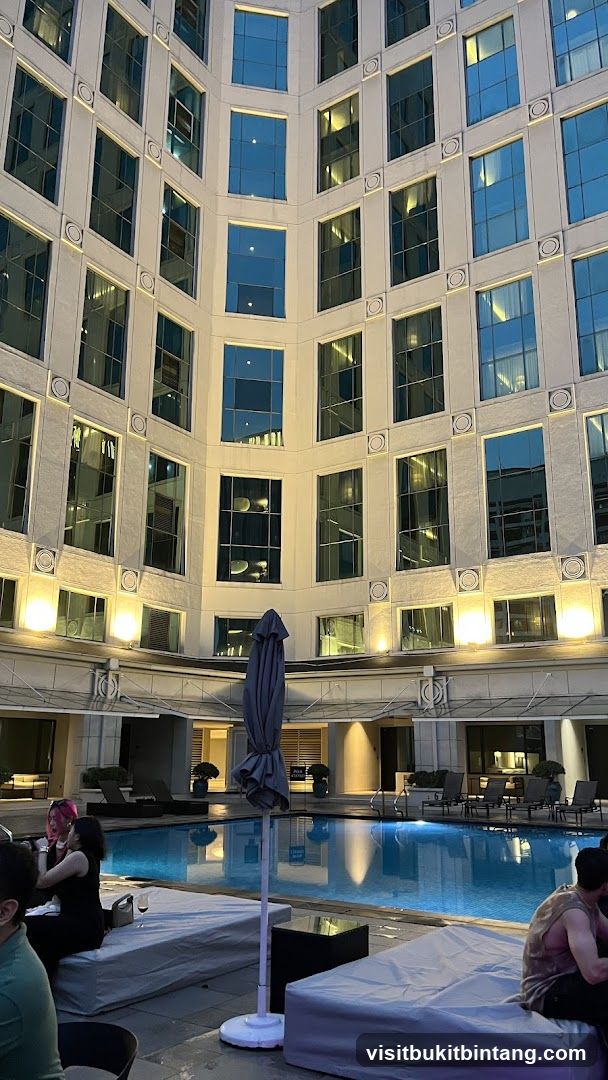 Hotel Courtyard with Pool