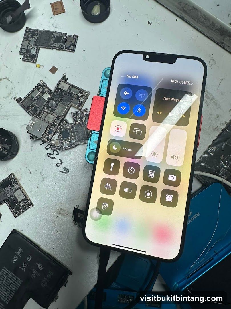 Phone Repair Workspace