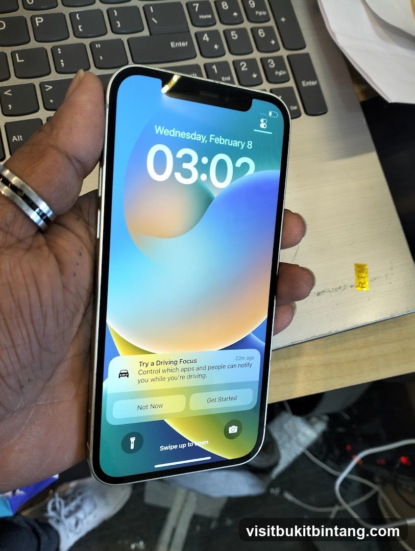 iPhone Lock Screen