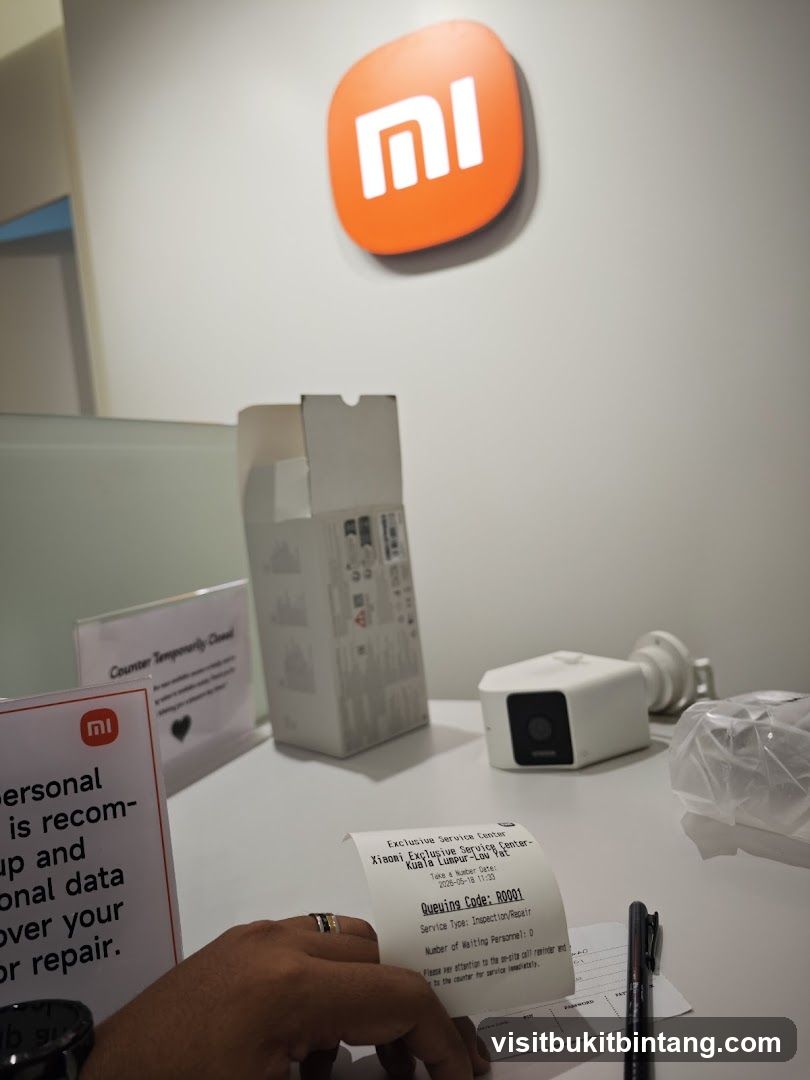 Xiaomi Service Center Counter