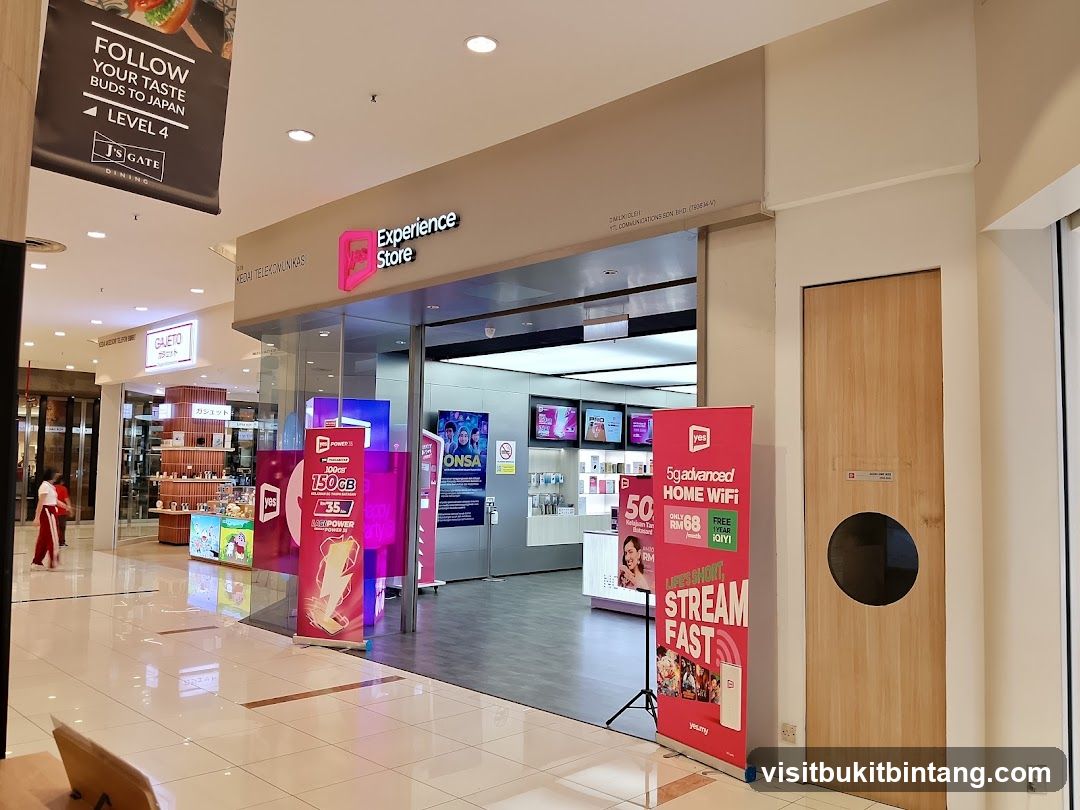 Yes Experience Store@Lot 10