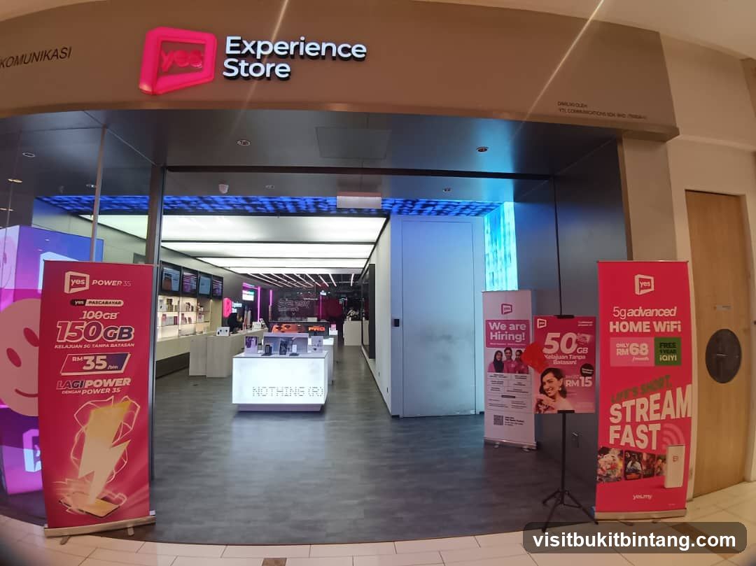 Yes Experience Store@Lot 10