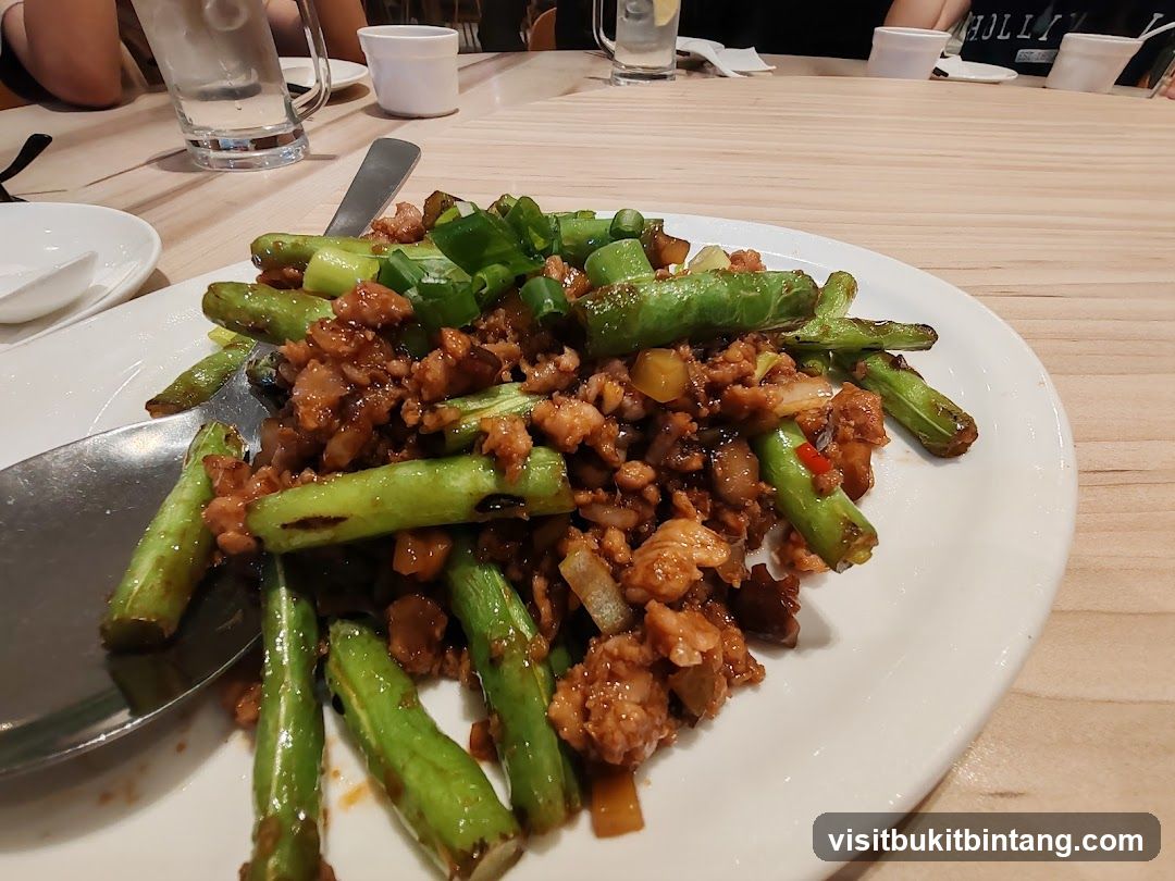Stir-fried Green Beans with Minced Meat