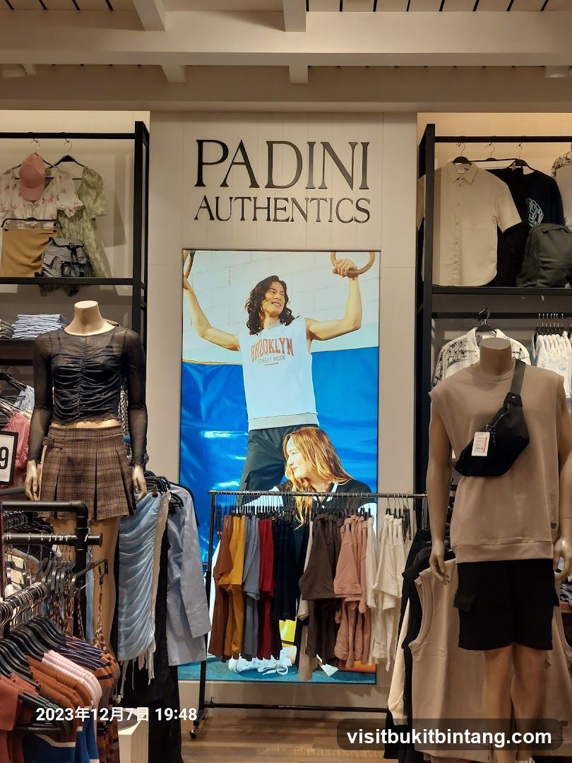 Padini Authentics Store Display