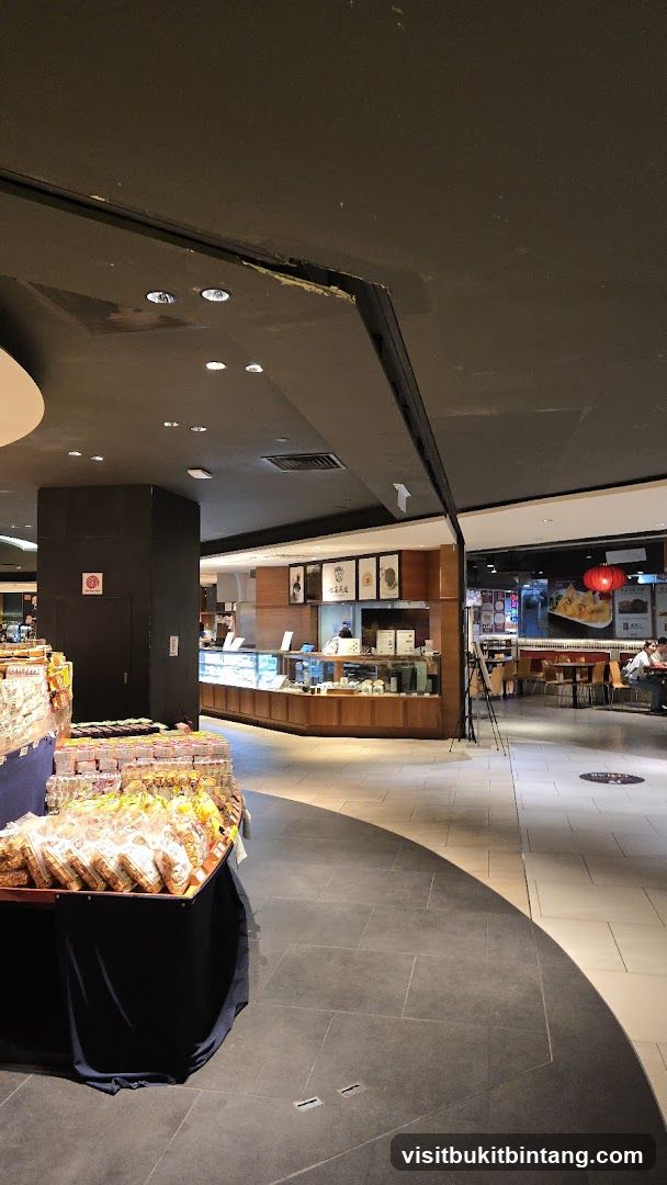 Dessert shop and dining area