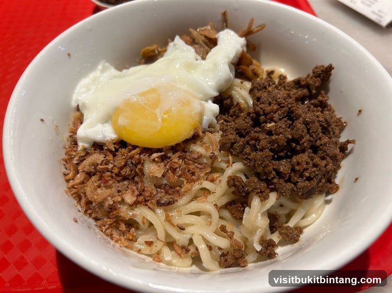 Noodle Bowl with Egg and Meat