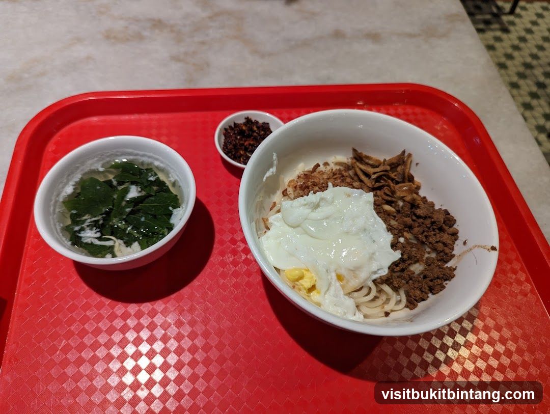 Noodle Dish with Soup and Chili Paste