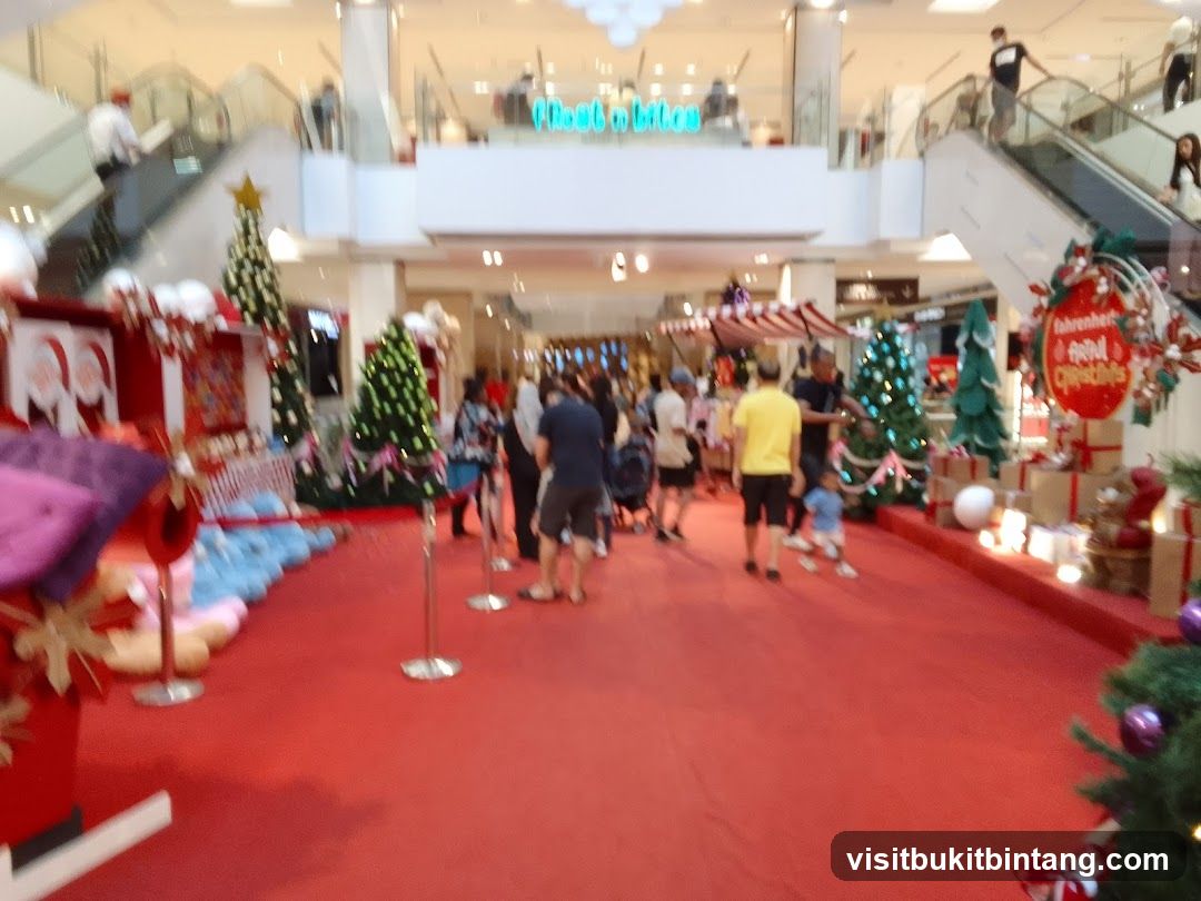 Christmas decorations in a mall