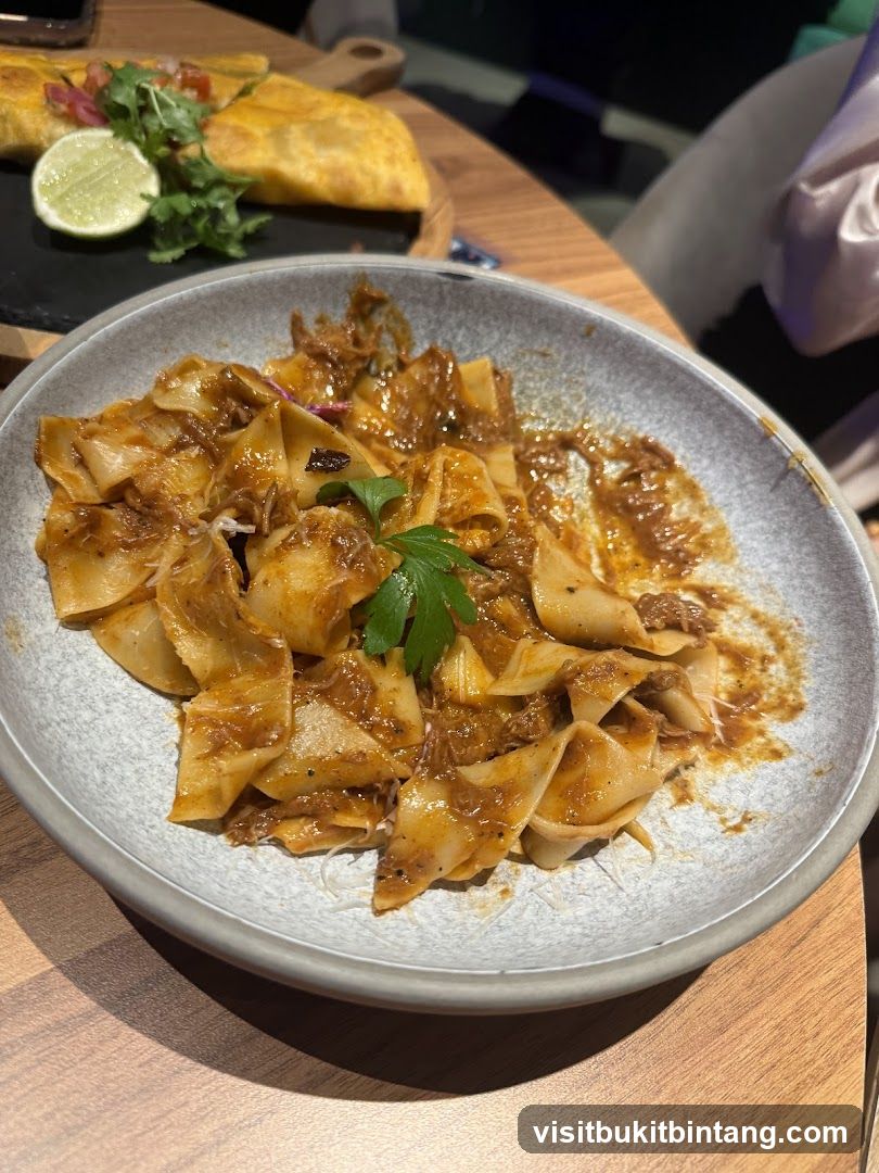 Pasta with Meat Sauce