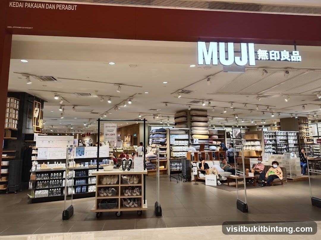 Muji 無印良品 • Pavilion Elite