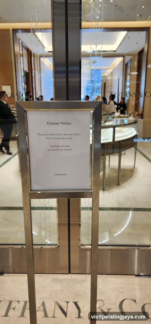 Tiffany & Co Store Closure Notice
