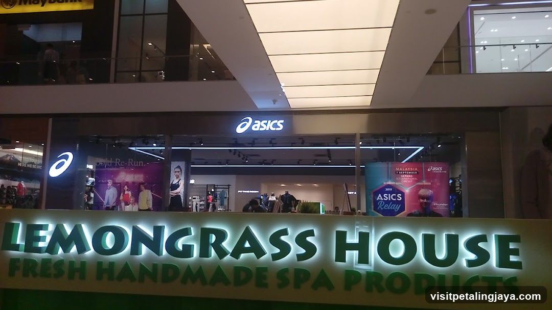 ASICS Store Front