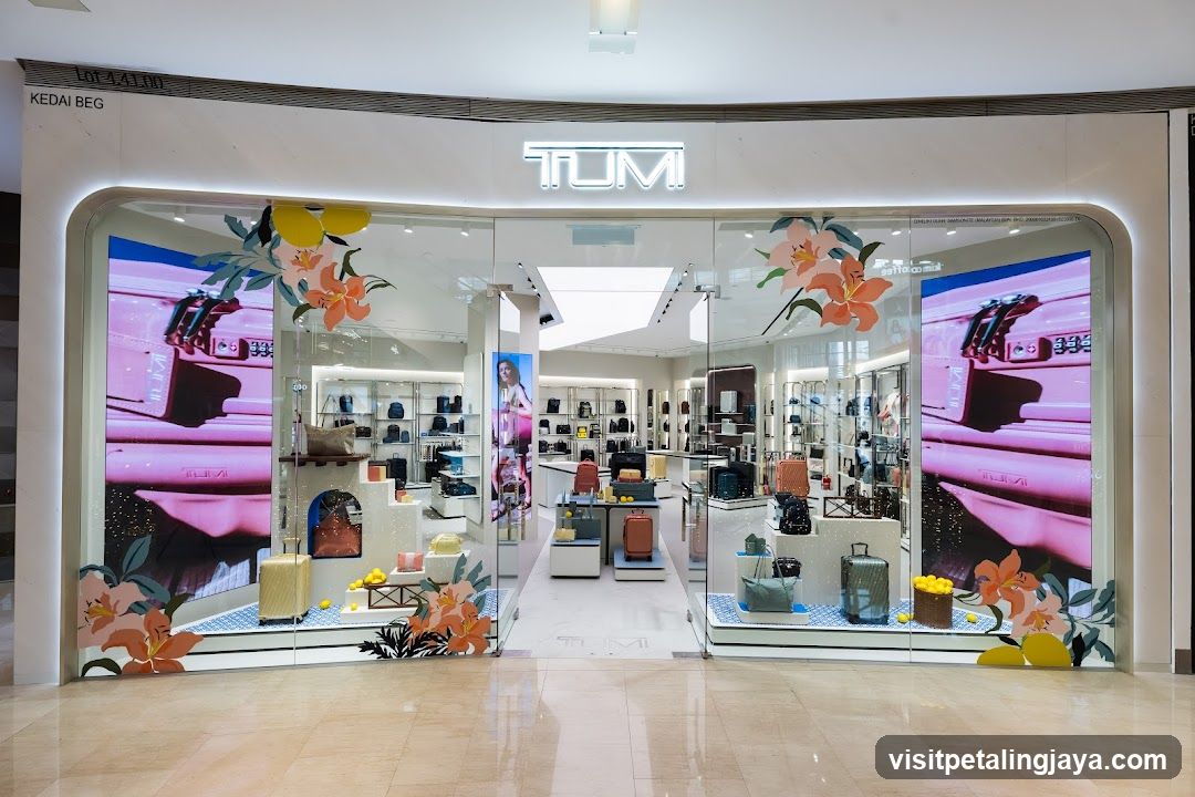 TUMI Pavilion Store