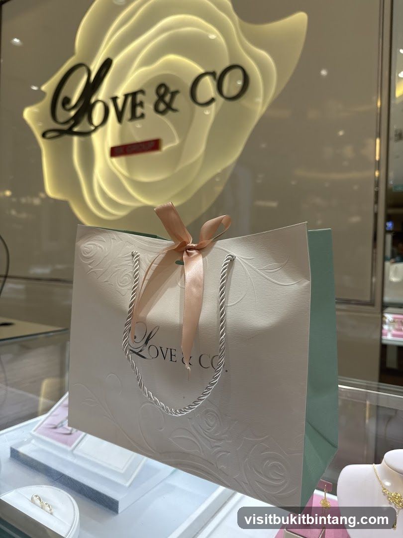 Jewelry store shopping bag and display