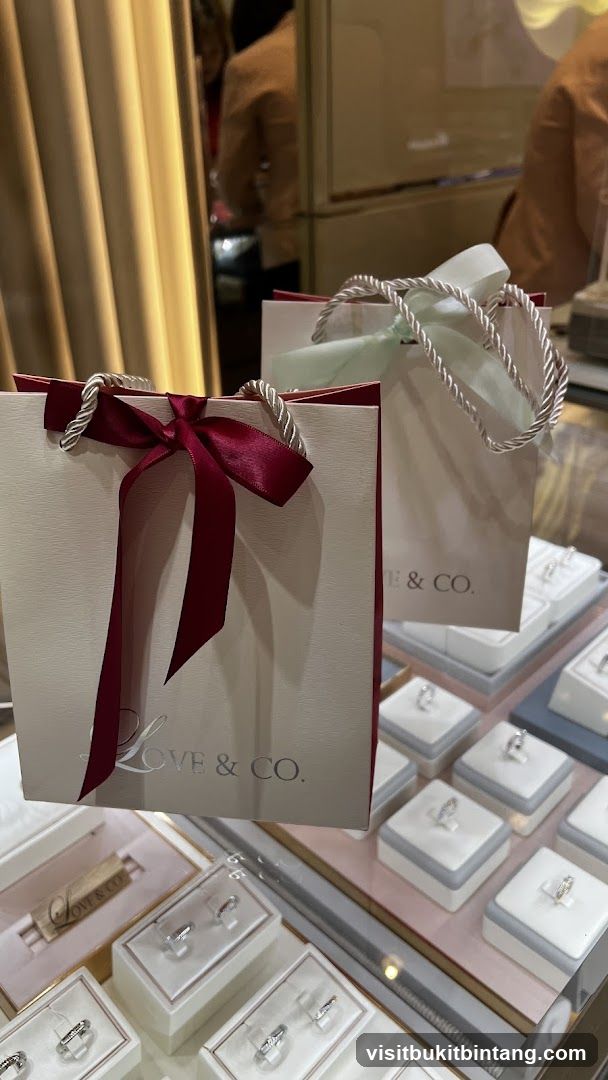 Jewelry Display with Branded Bags