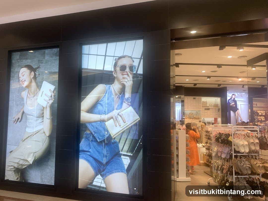 Fashion Store Display