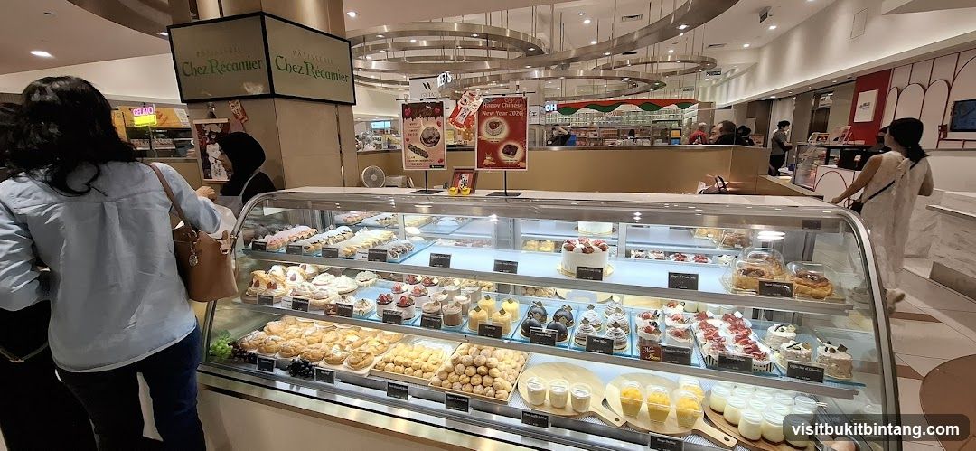 Patisserie Display