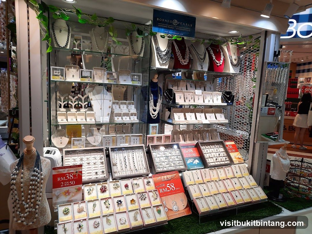 Pearl Jewelry Display