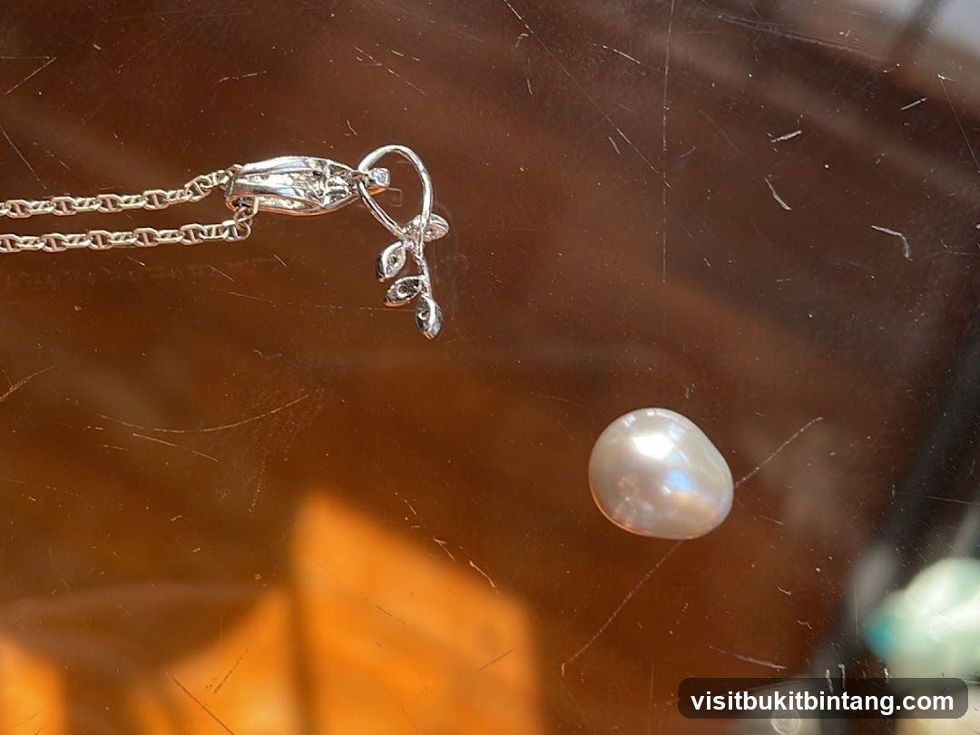 Pendant and Pearl