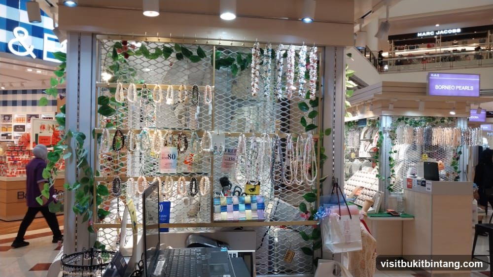 Jewelry Stall Display