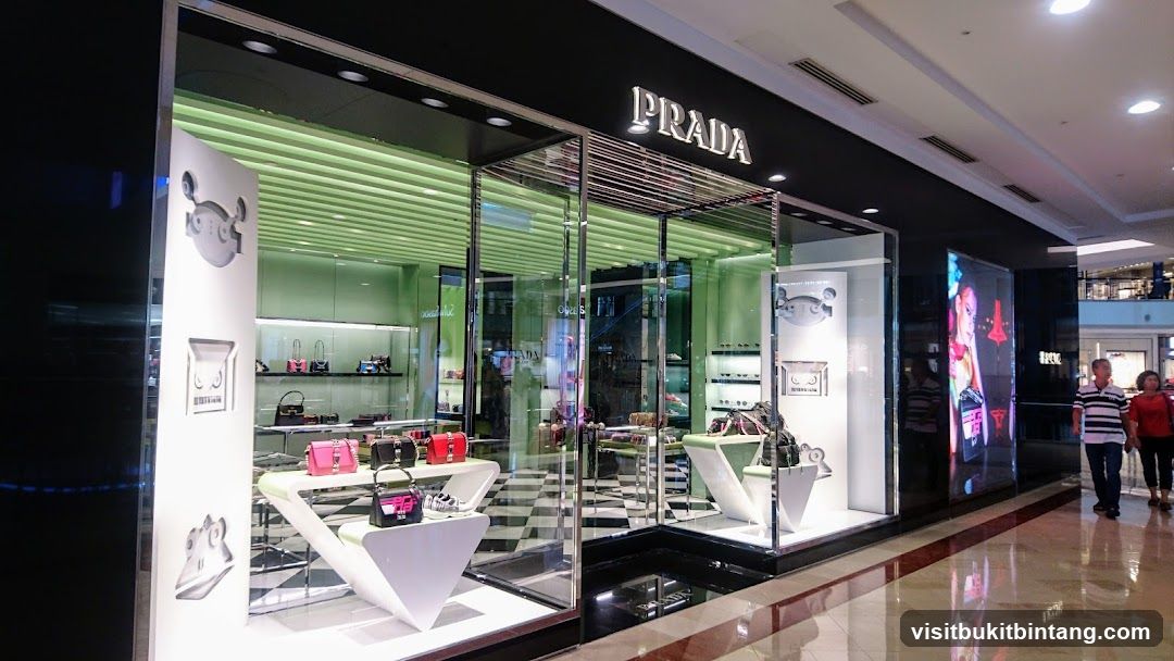 Prada Malaysia Kuala Lumpur Petronas Tower
