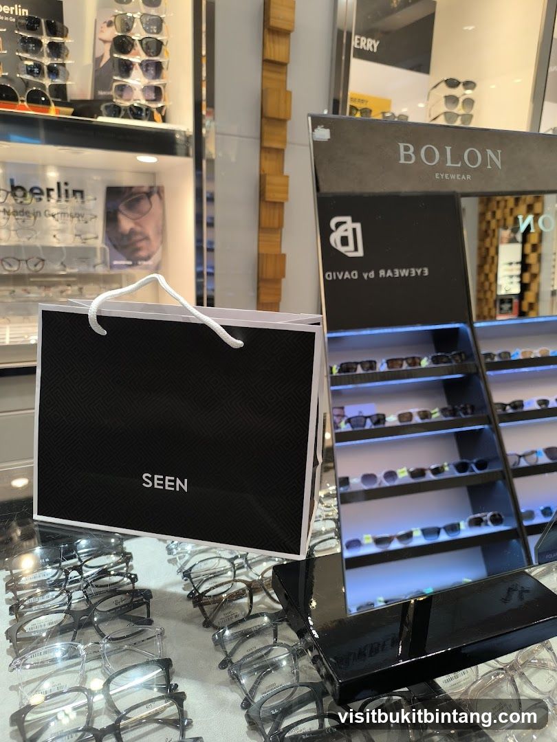 Eyewear Store Display