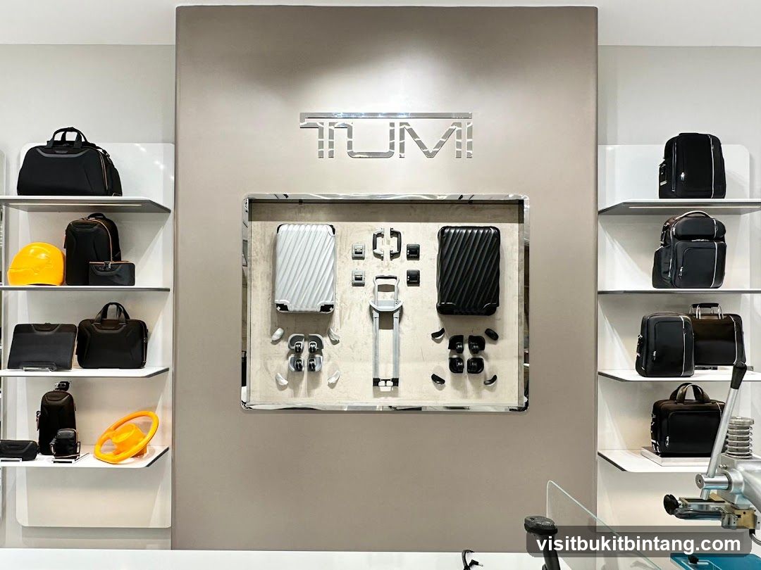 TUMI Gurney Plaza