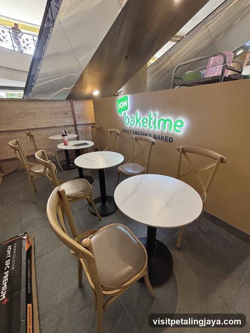 Jom Toaktime Interior
