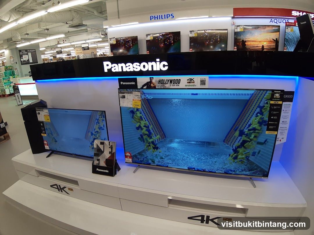 Electronics Store Display