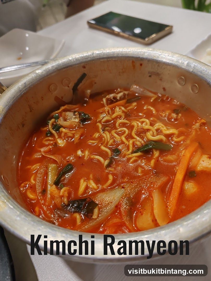 Kimchi Ramyeon