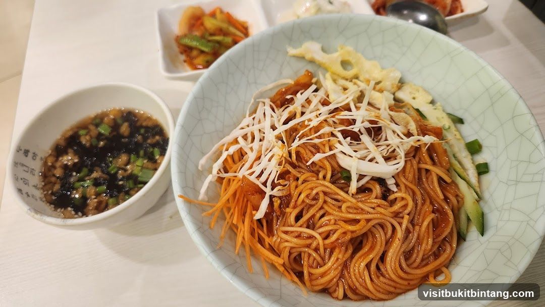 Noodles with Side Dishes