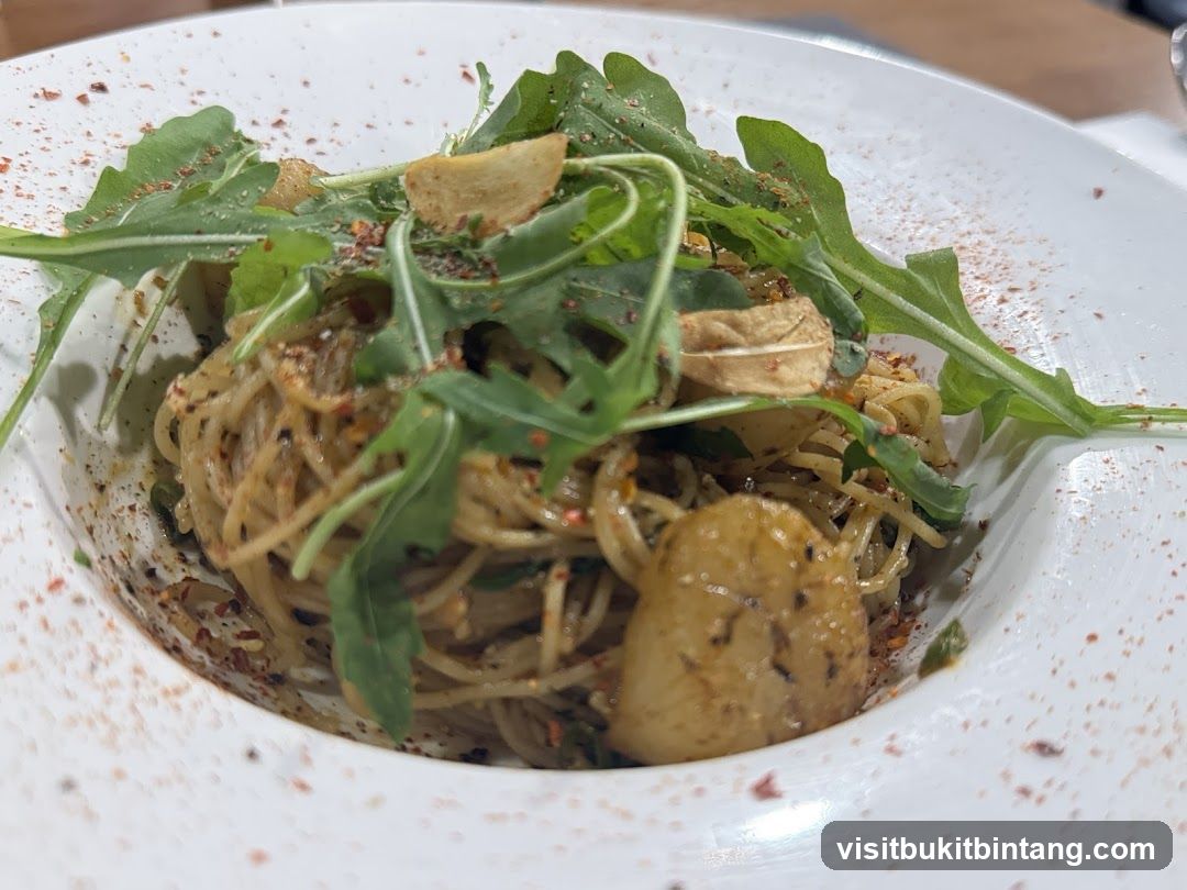 Spaghetti with Arugula and Garlic