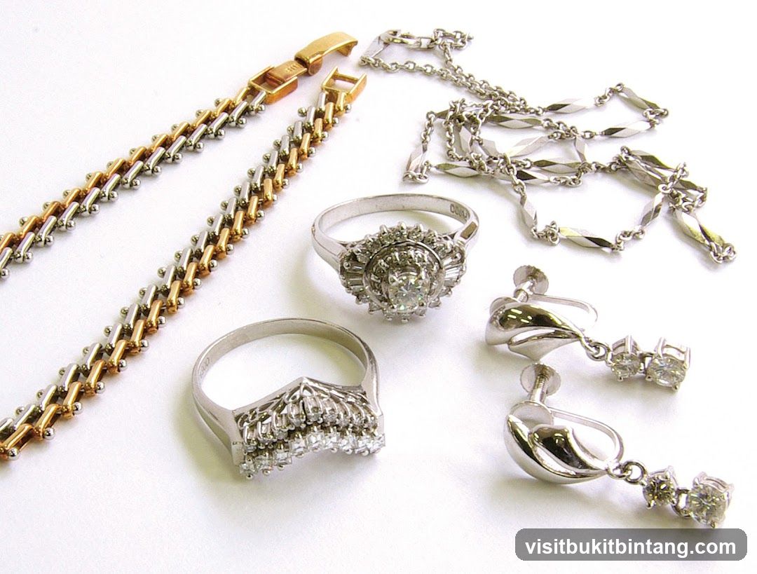 Assortment of Jewelry
