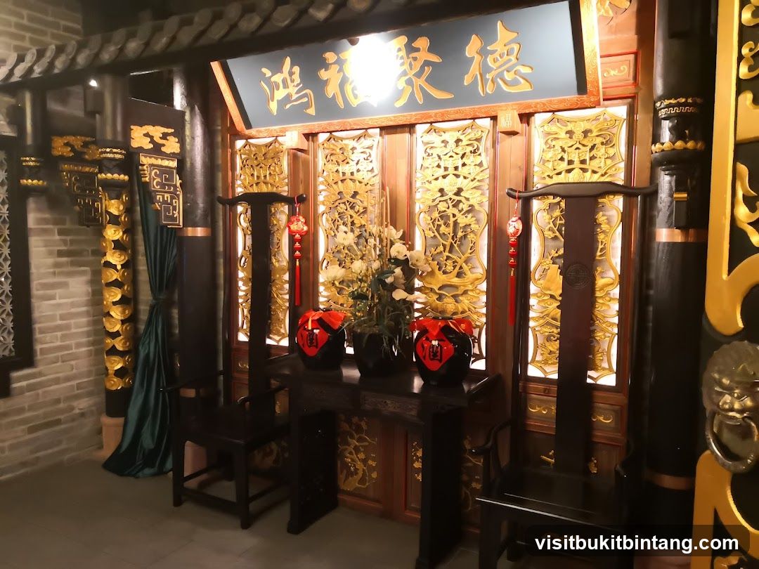 Traditional Chinese Interior Decor
