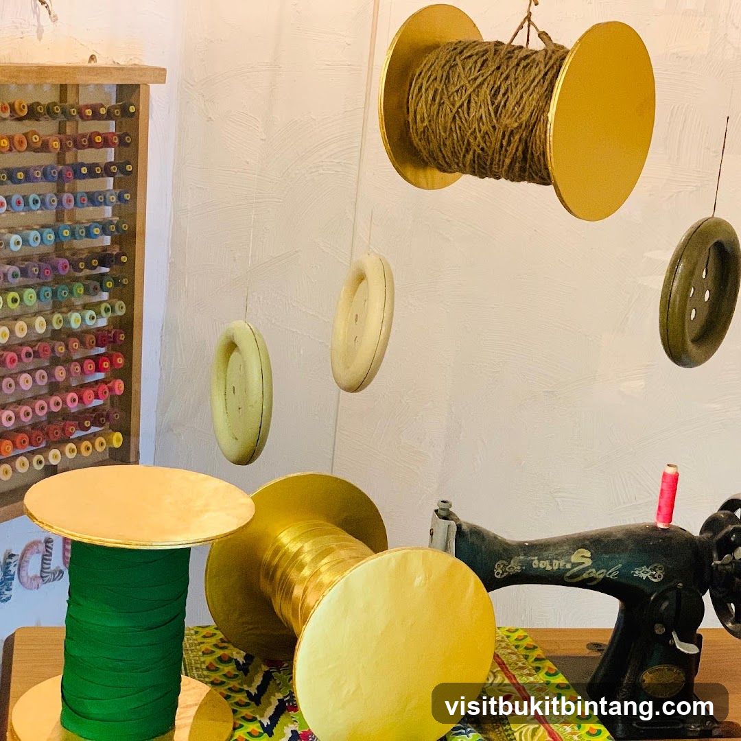 Sewing supplies and vintage sewing machine