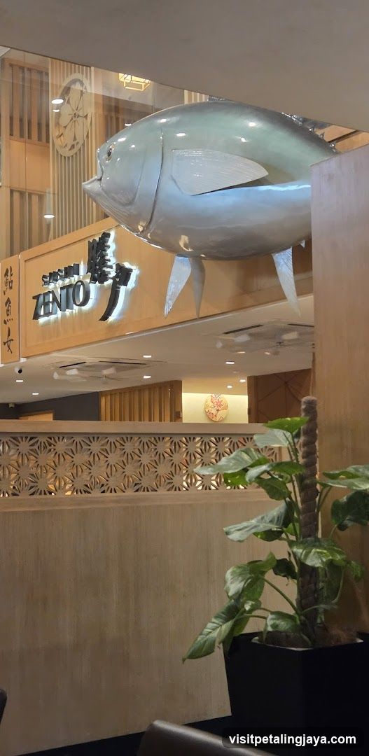 Sushi Zento Interior