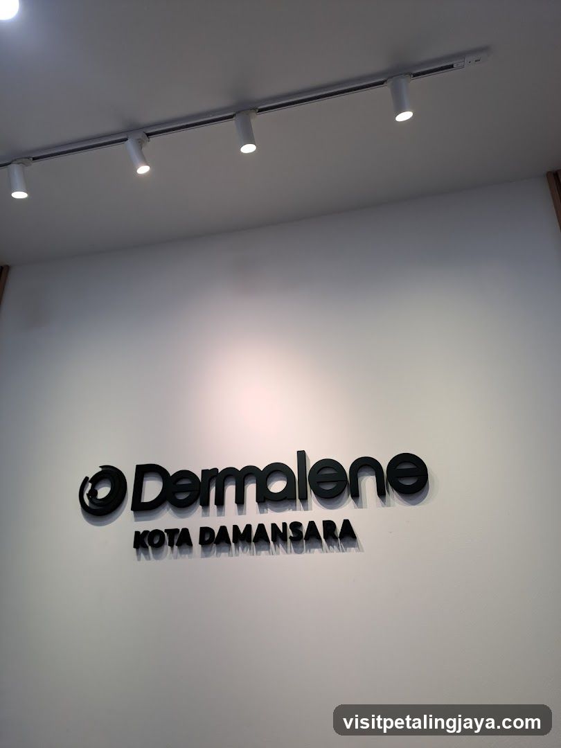 Dermalene Kota Damansara Signage