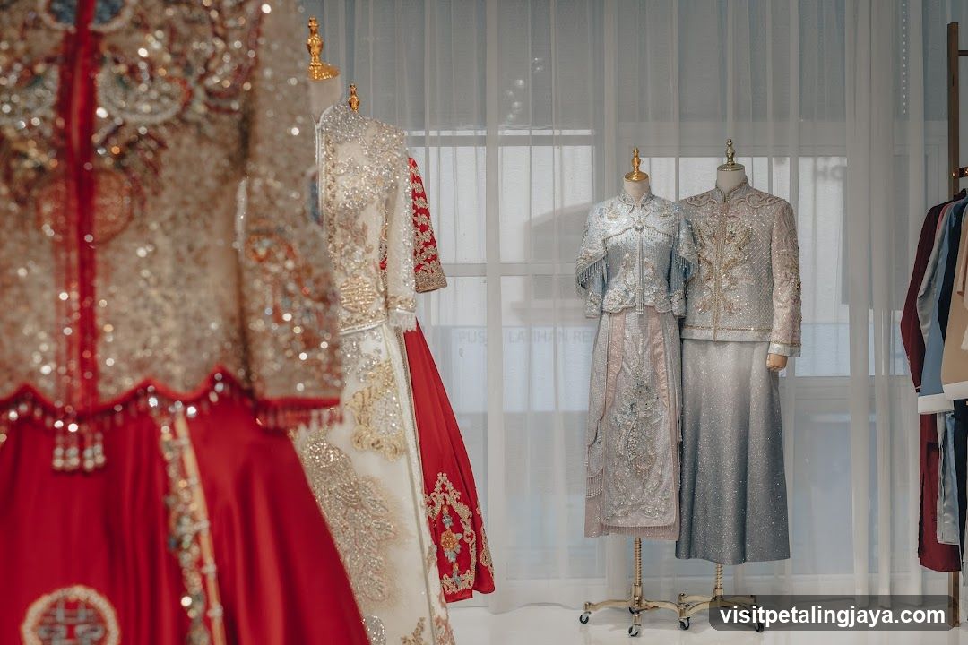 Traditional Chinese Wedding Attire Display
