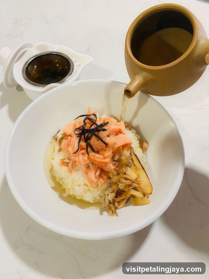 Salmon Rice Bowl with Soy Sauce and Tea