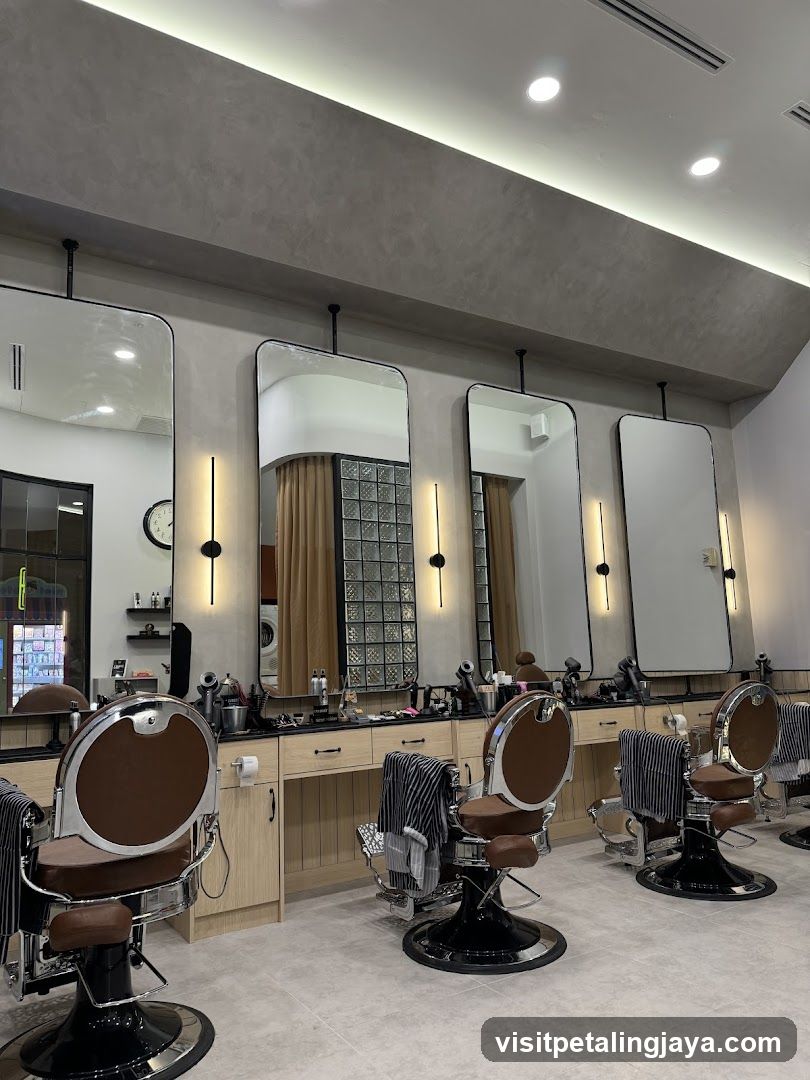 Huuk Barbershop @ The Starling