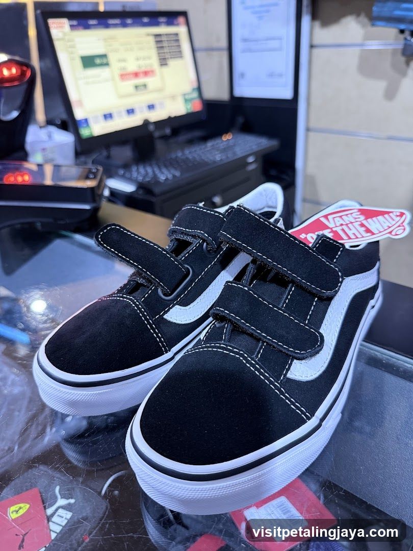Vans Shoes Display