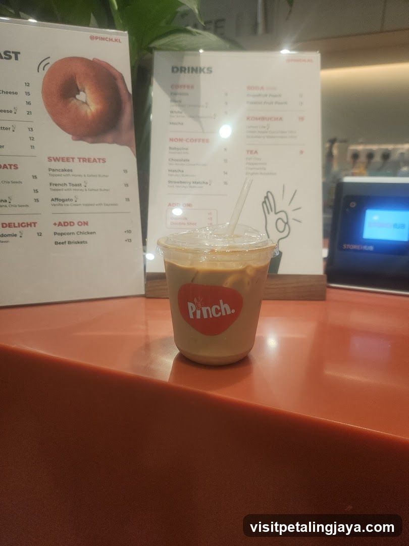 Pinch Cafe Interior