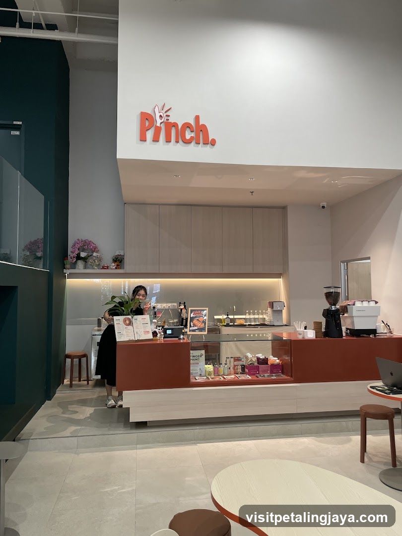 Pinch Cafe Interior