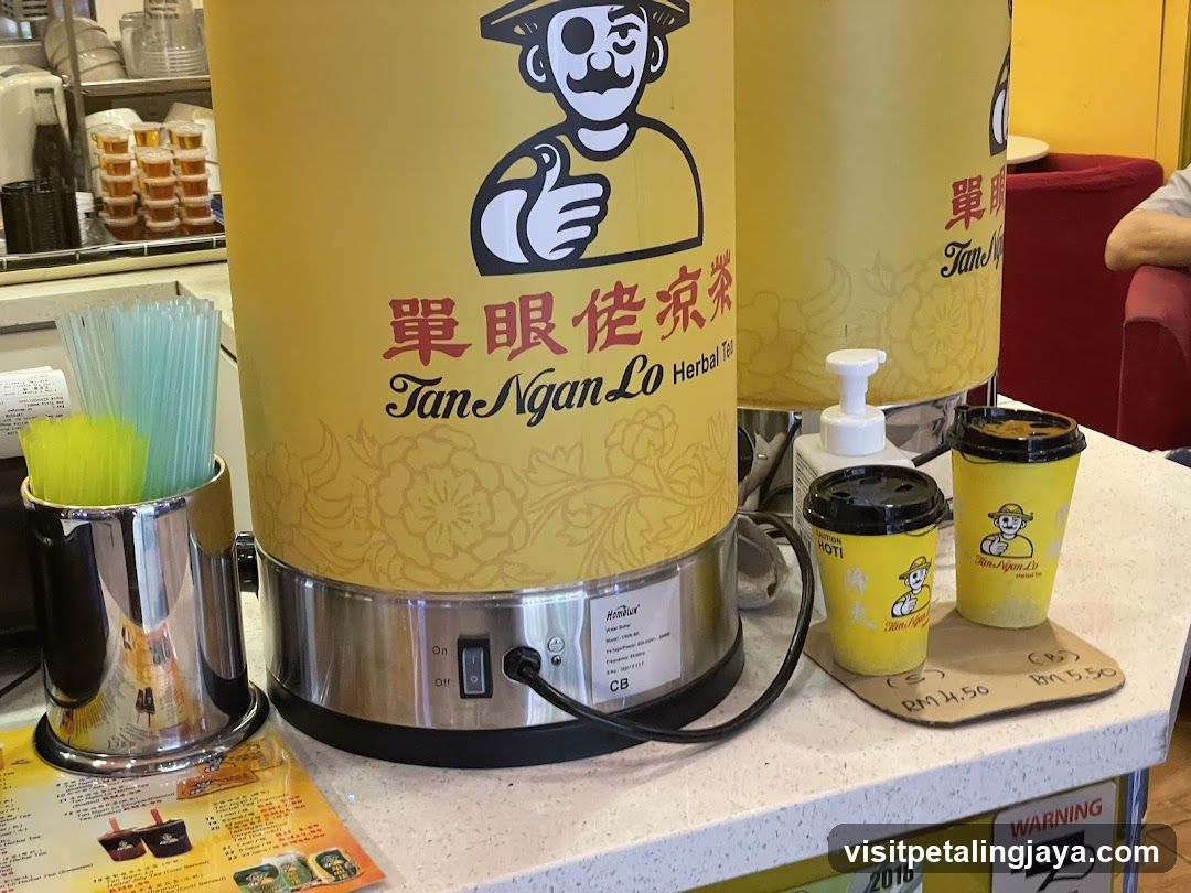 Tan Ngan Lo Herbal Tea Counter