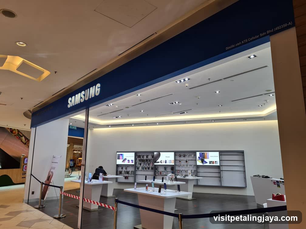 Samsung Experience Store @ The Starling