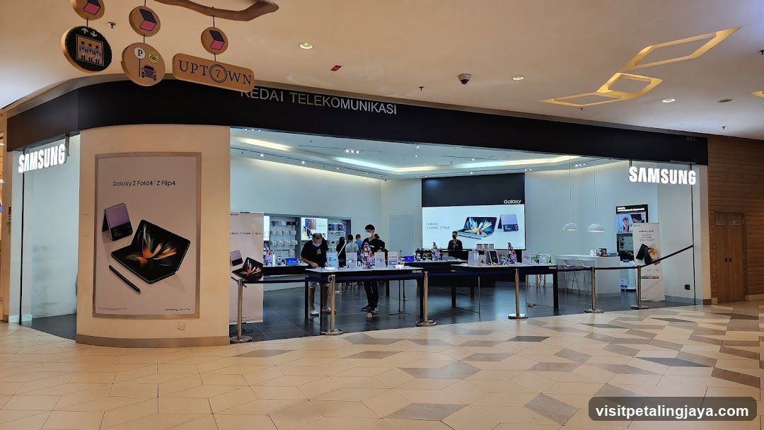 Samsung Experience Store @ The Starling